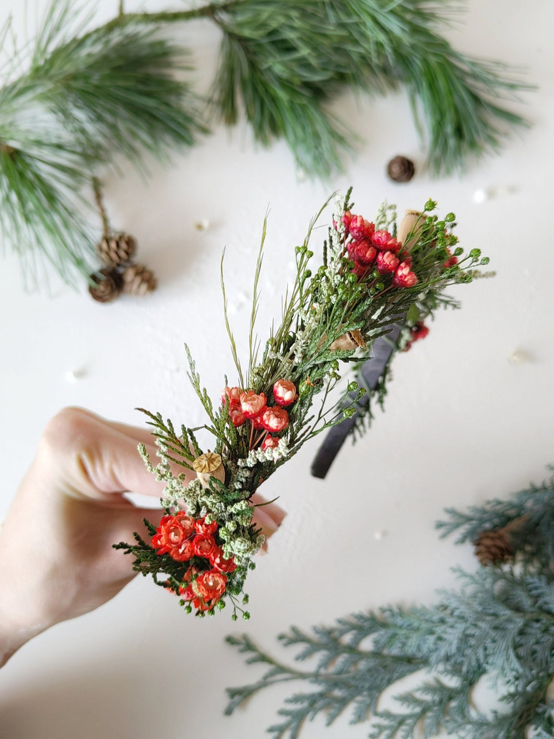 Preserved Flower Christmas Headband: Woodland Fairycore Headpiece – handmade floral hair accessory by magaela