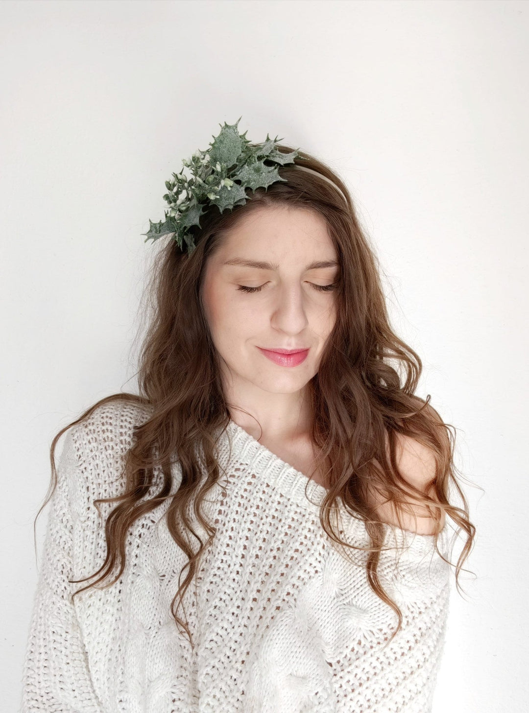 Mistletoe Christmas Headband: Winter Wedding Headpiece – handmade floral hair accessory by magaela
