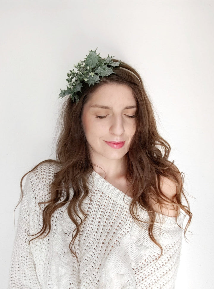 Mistletoe Christmas Headband: Winter Wedding Headpiece – handmade floral hair accessory by magaela
