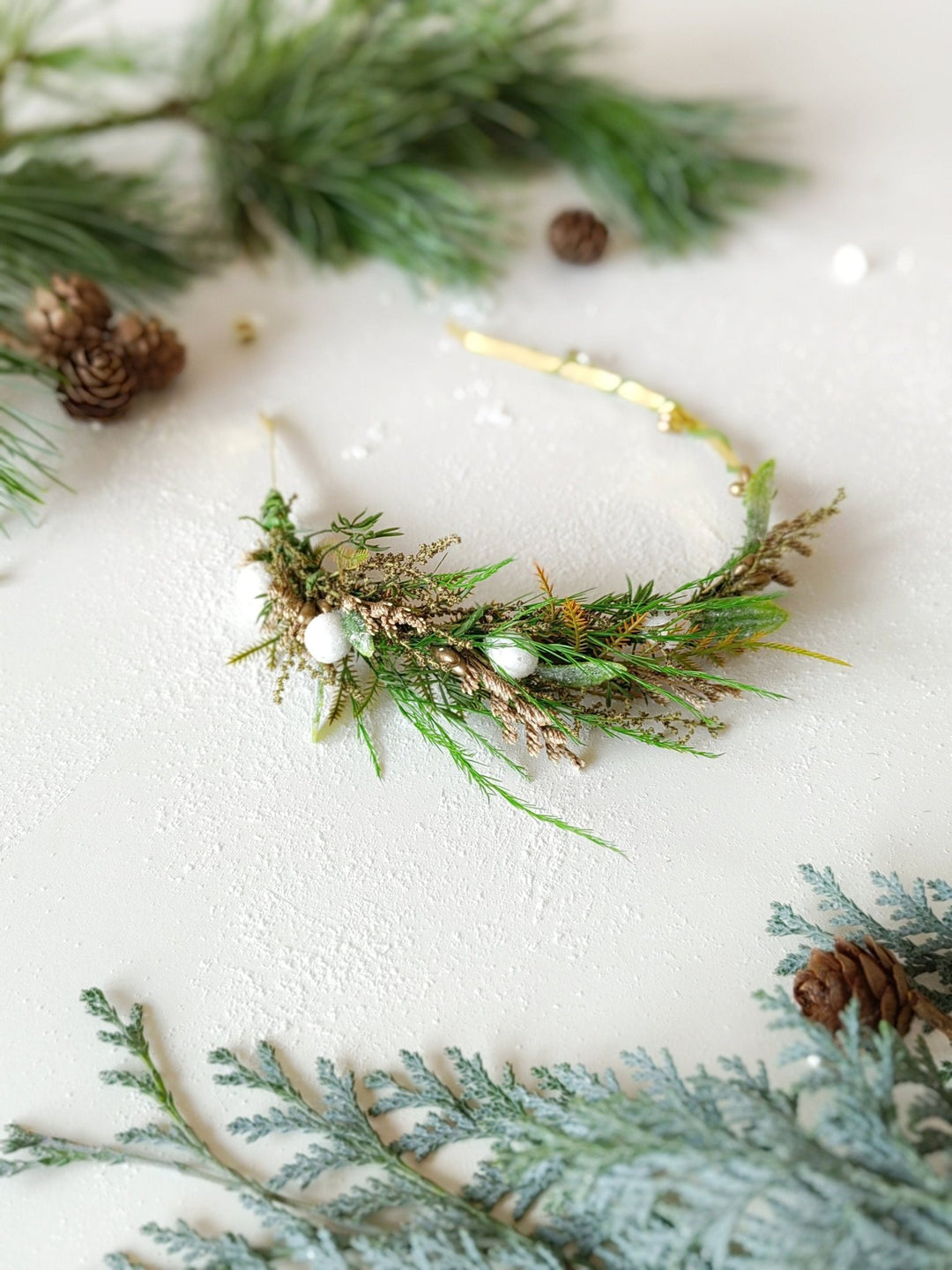Winter Woodland Headband: Greenery Christmas Party Hair Accessory – handmade floral hair accessory by magaela