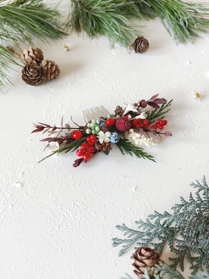 Christmas Berry Hair Comb: Winter Wedding Woodland Headpiece – handmade floral hair accessory by magaela