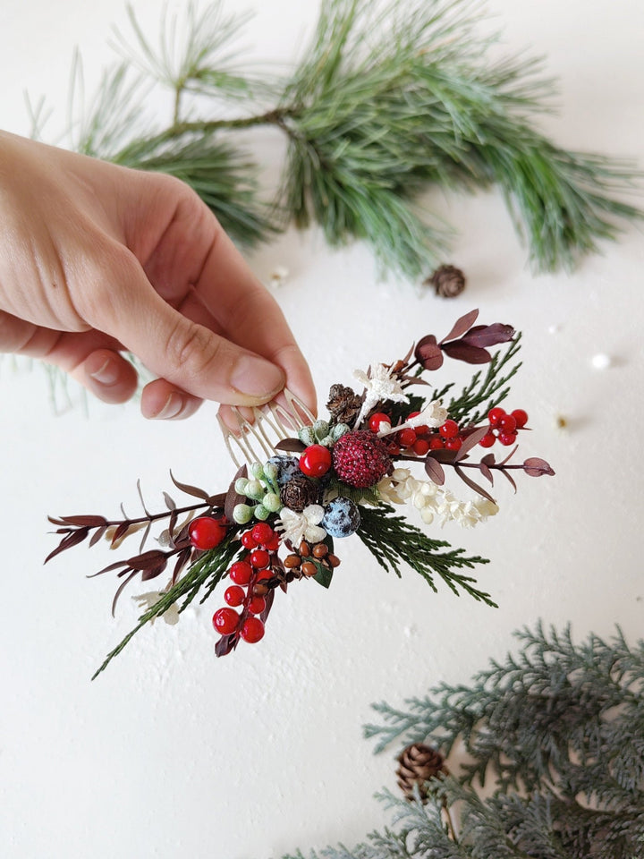 Christmas Berry Hair Comb: Winter Wedding Woodland Headpiece – handmade floral hair accessory by magaela