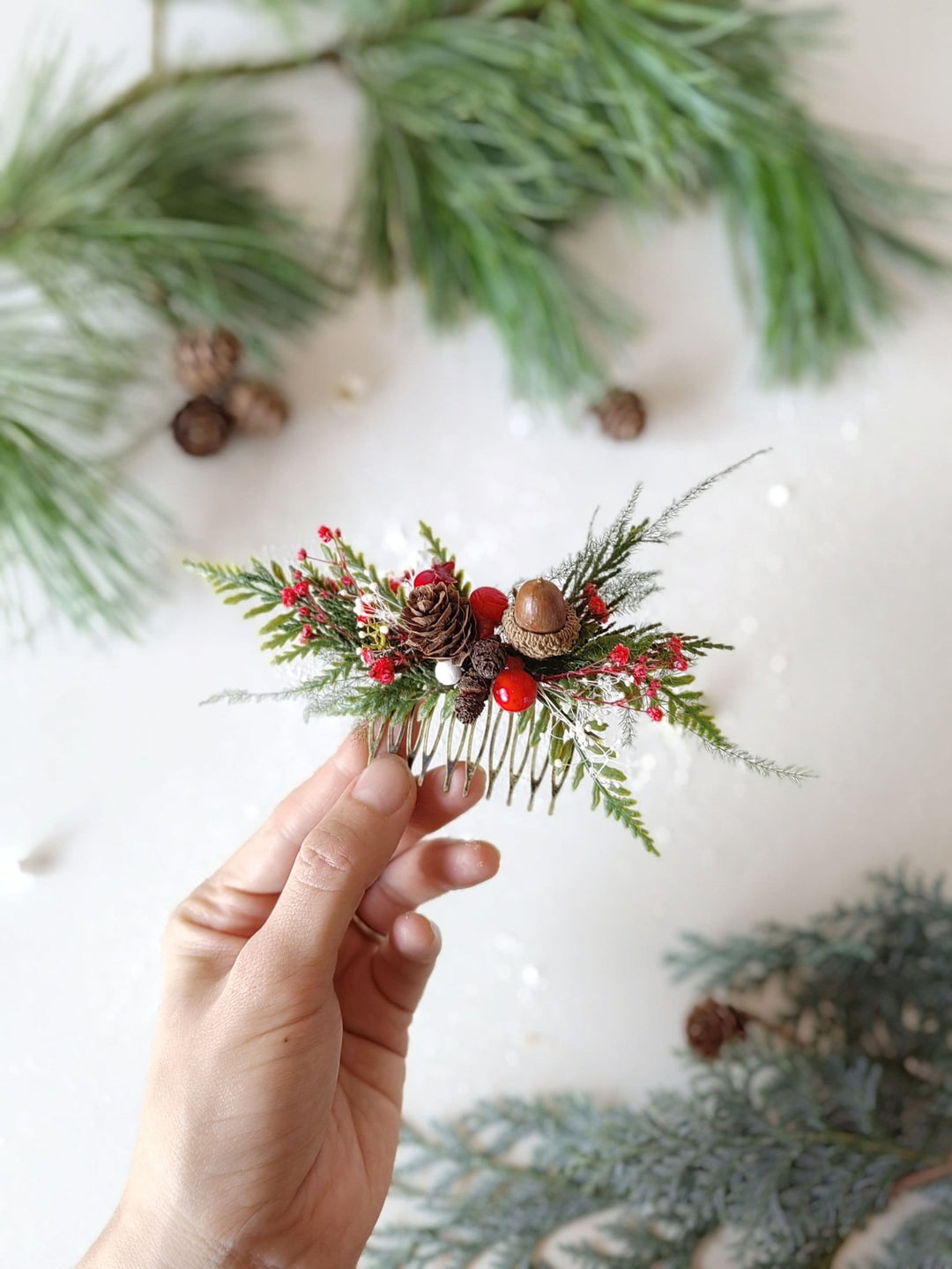 Pine Cone & Red Berry Hair Comb: Woodland Christmas Headpiece – handmade floral hair accessory by magaela