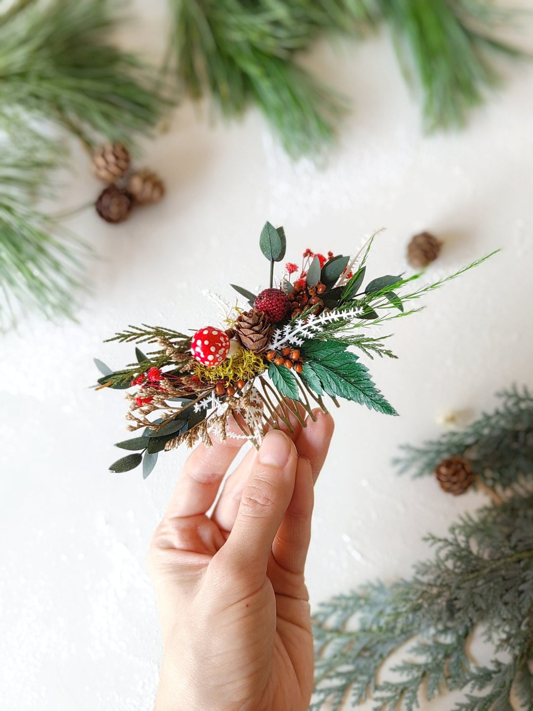 Toadstool Hair Comb: Woodland Christmas Headpiece with Pine Cones – handmade floral hair accessory by magaela