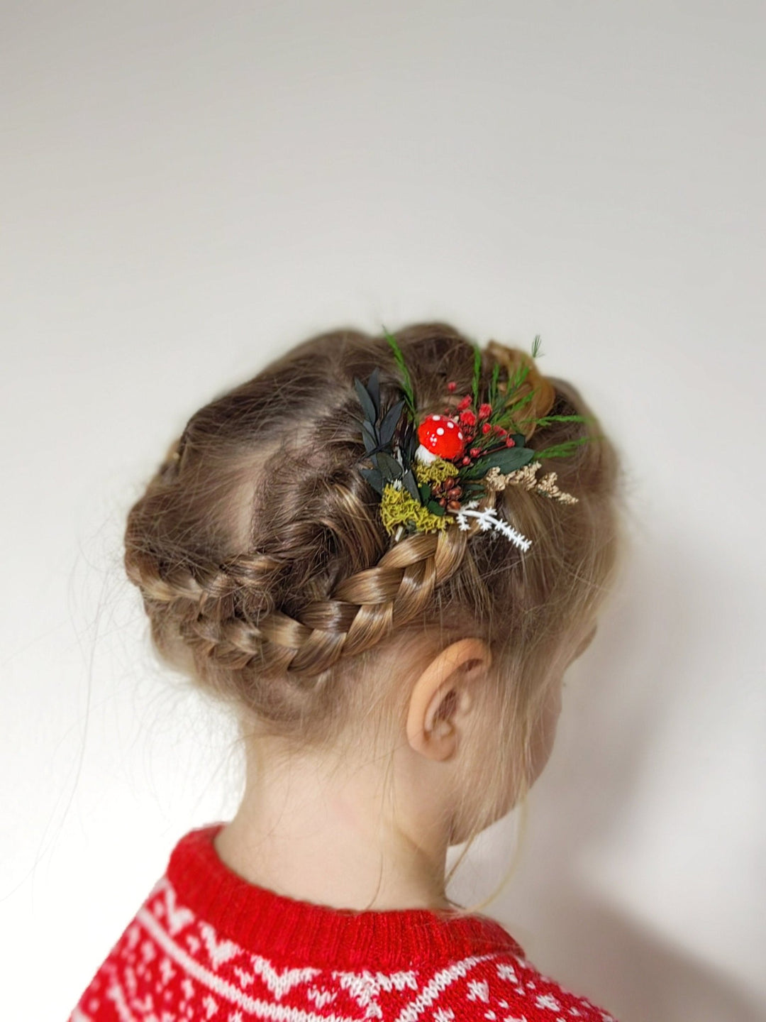 Toadstool Flower Hairpins: Vintage Woodland Wedding Headpiece – handmade floral hair accessory by magaela