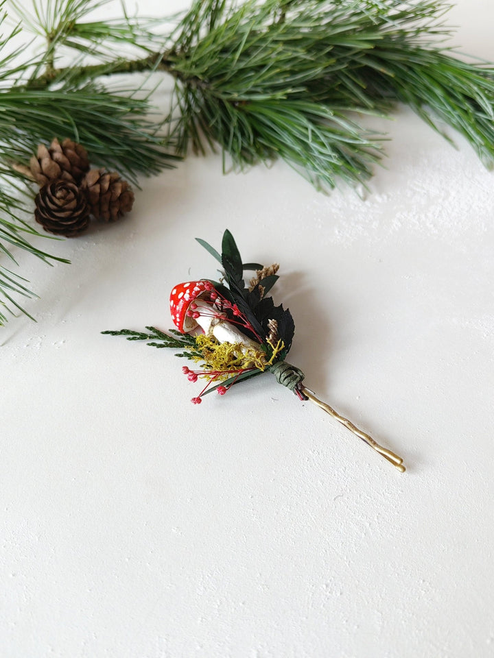 Toadstool Hairpin: Vintage Woodland Flower Headpiece – handmade floral hair accessory by magaela
