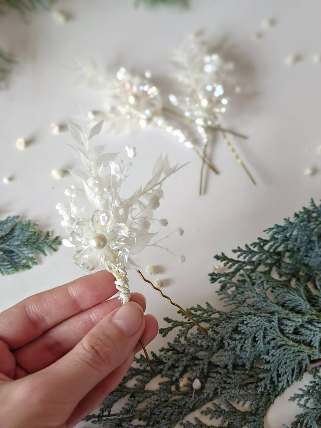 Glam Wedding Hairpins: Winter Bridal Headpiece with Clear Flowers – handmade floral hair accessory by magaela