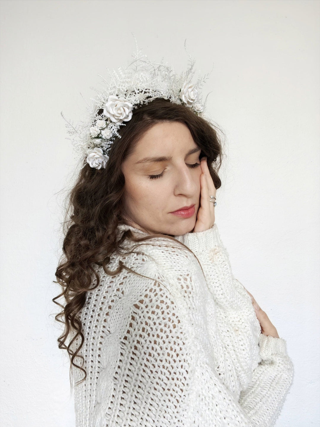 Cream Flower Bridal Crown: Romantic Wedding Headpiece – handmade floral hair accessory by magaela