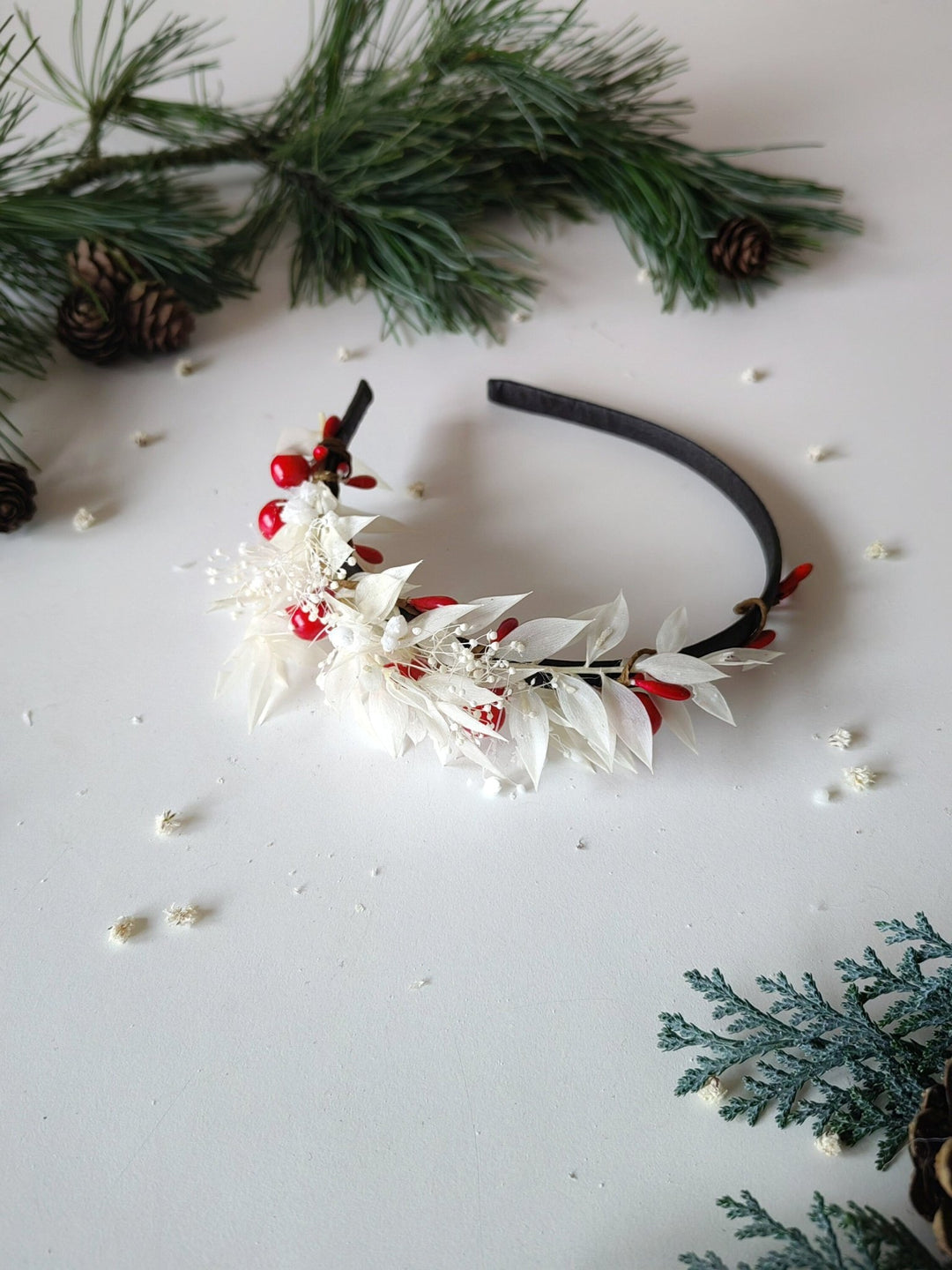 Winter Flower Headband: Red Berries & Preserved Floral Headpiece – handmade floral hair accessory by magaela