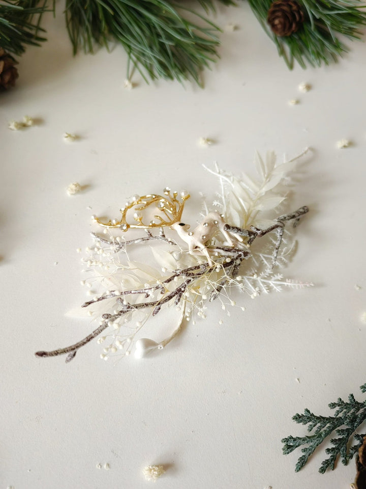 Christmas Doe Brooch: Winter Coat Jewelry, Handmade Design – handmade floral hair accessory by magaela