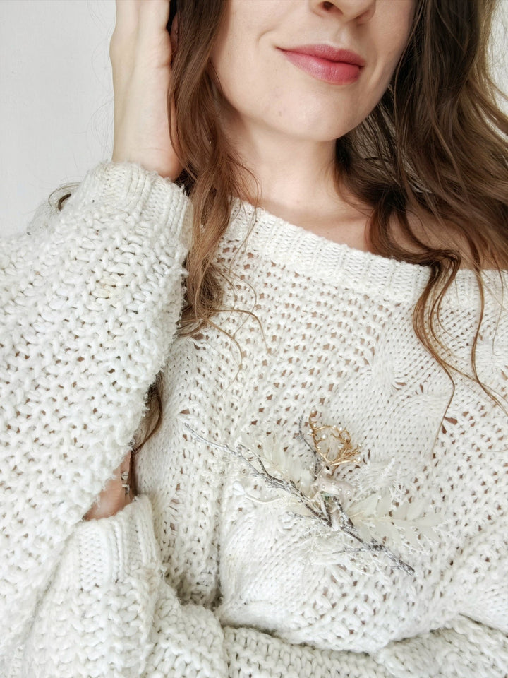 Christmas Doe Brooch: Winter Coat Jewelry, Handmade Design – handmade floral hair accessory by magaela