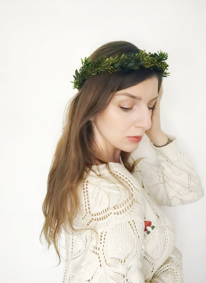 Preserved Greenery Wedding Wreath: Natural Leaf Hair Crown – handmade floral hair accessory by magaela