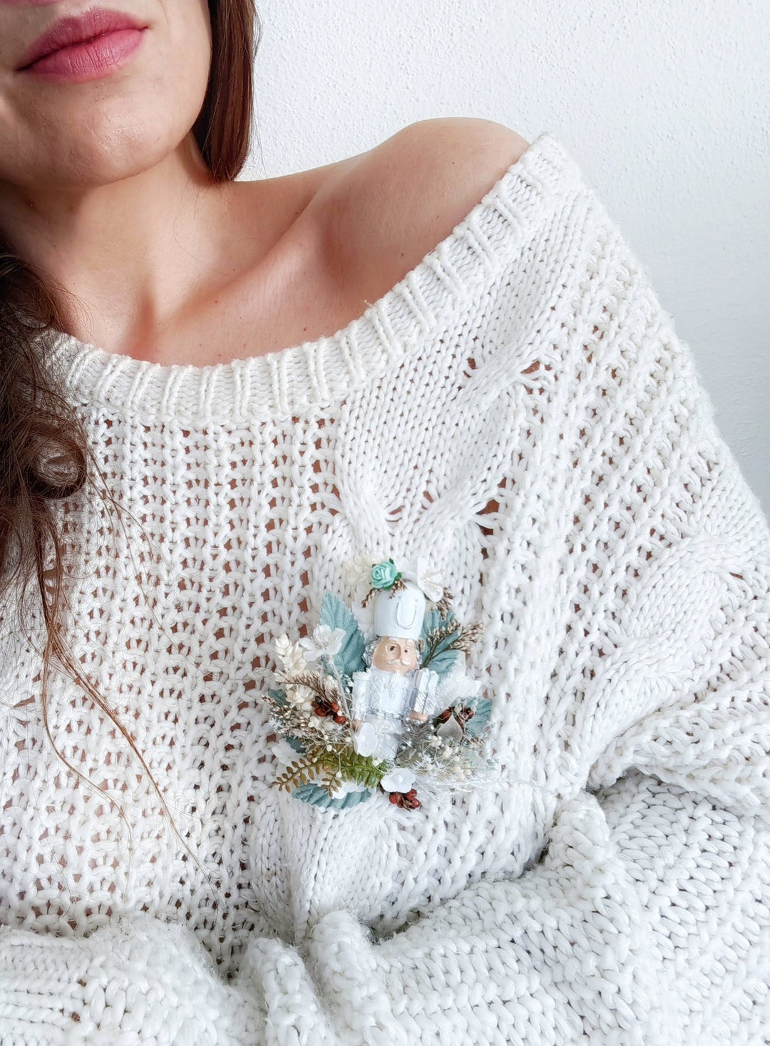 Nutcracker Christmas Brooch: White & Mint Holiday Jewelry – handmade floral hair accessory by magaela