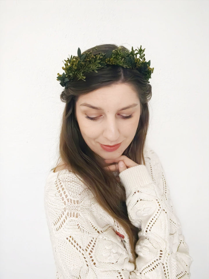 Eucalyptus Flower Crown: Greenery Wedding Headpiece – handmade floral hair accessory by magaela