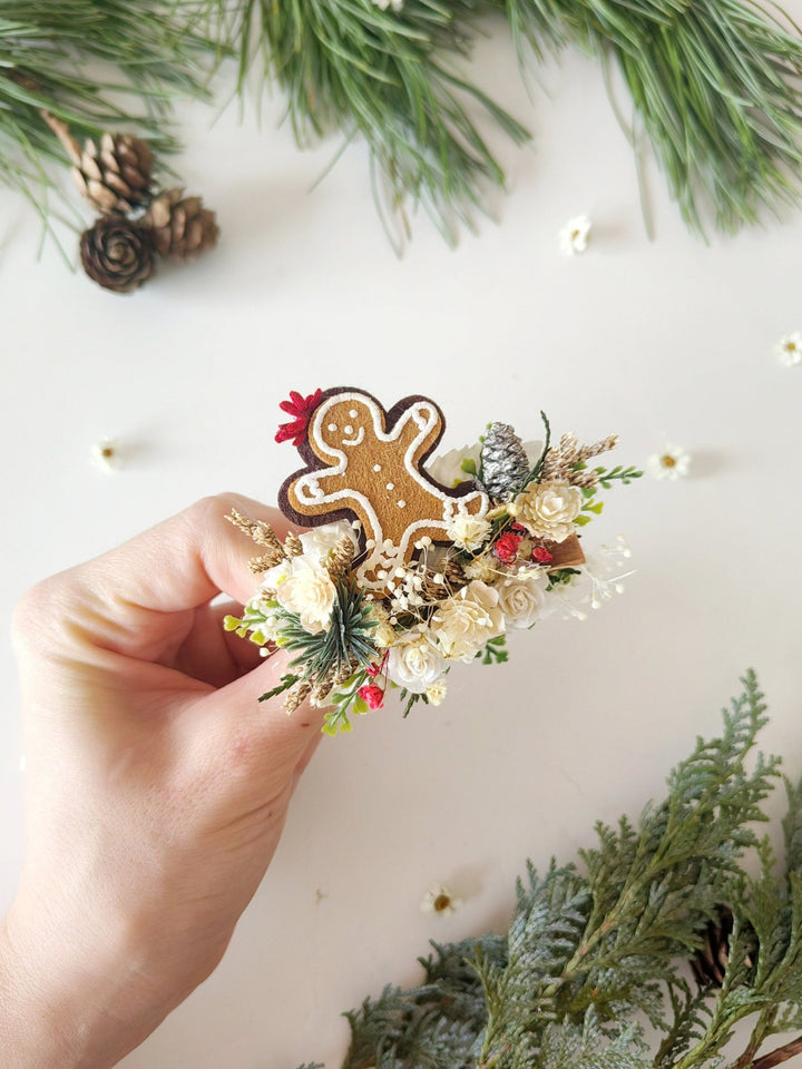 Gingerbread Christmas Brooch: Handmade Winter Coat Pin – handmade floral hair accessory by magaela