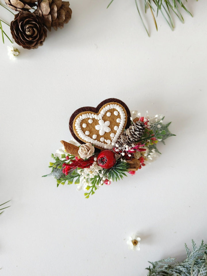 Gingerbread Christmas Brooch: Handmade Winter Coat Pin – handmade floral hair accessory by magaela