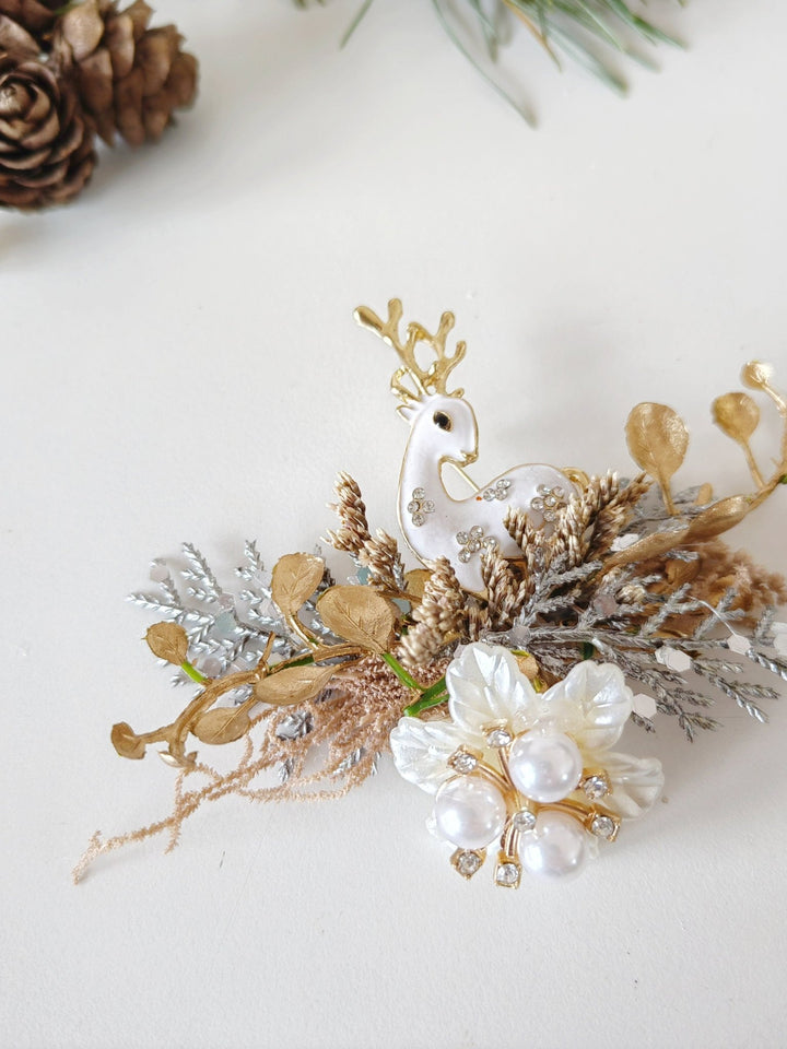 Winter Reindeer Brooch Golden Christmas Floral Pin Gift for Her Gift Teacher – handmade floral hair accessory by magaela