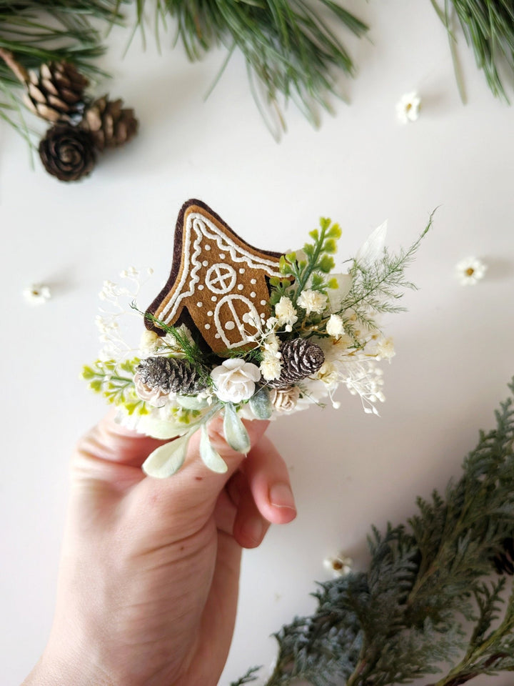 Gingerbread Christmas Brooch: Handmade Winter Coat Pin – handmade floral hair accessory by magaela