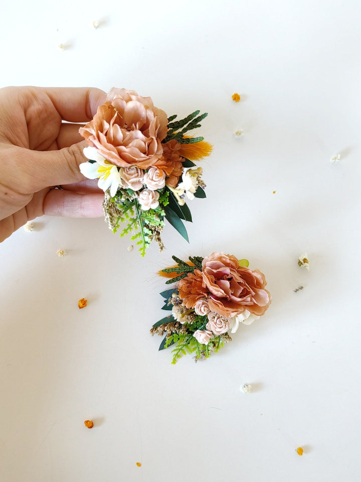 Terracotta Flower Stud Earrings: Autumn Wedding Jewelry – handmade floral hair accessory by magaela