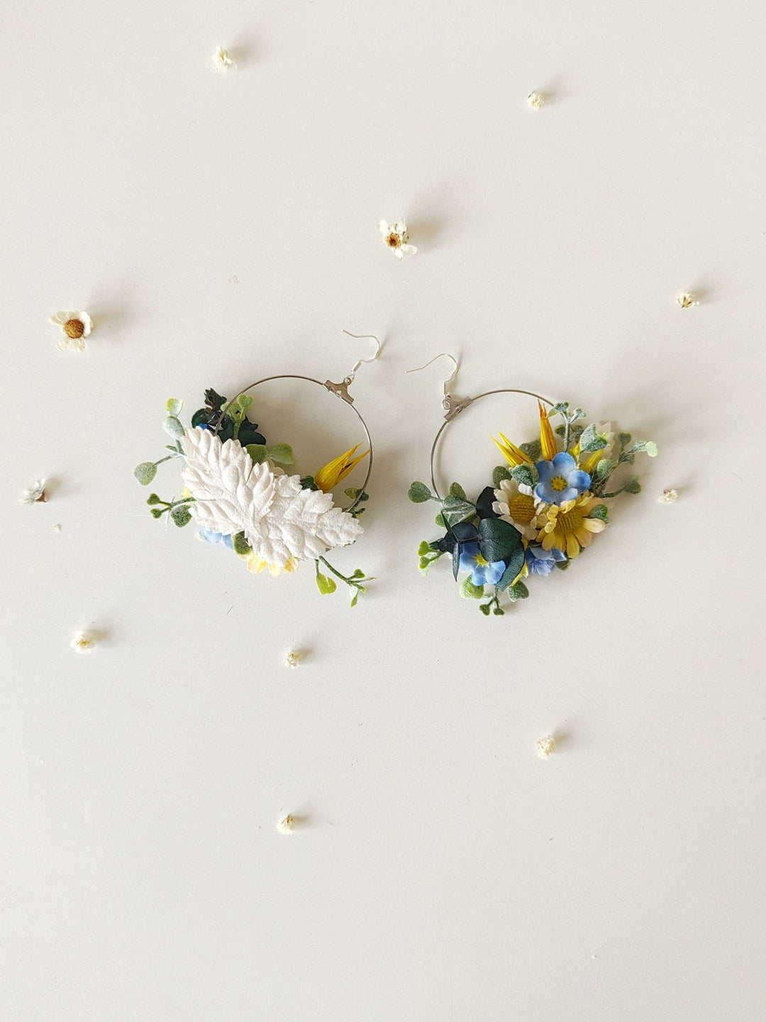Daisy Flower Circle Earrings: Yellow & Blue Wedding Jewelry – handmade floral hair accessory by magaela