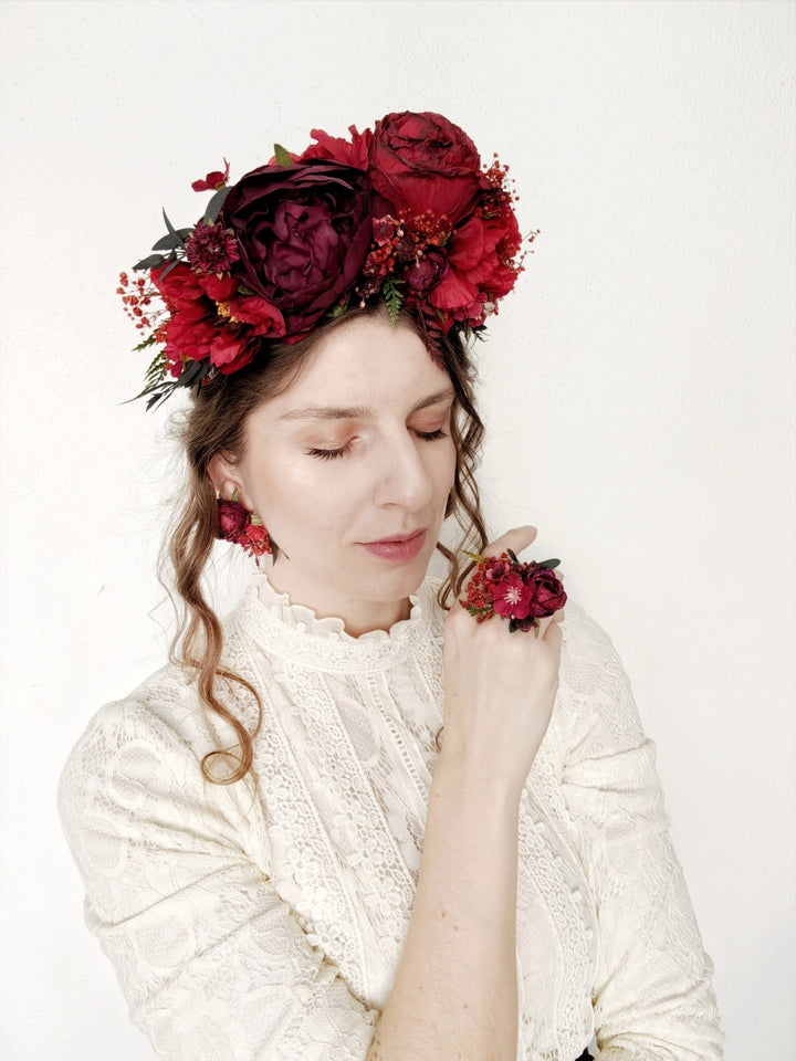 Burgundy Flower Stud Earrings: Dark Red Wedding Jewelry – handmade floral hair accessory by magaela