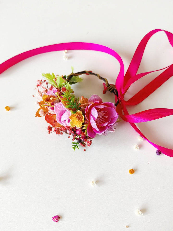 Magenta Flower Bracelet: Boho Wedding Wrist Corsage – handmade floral hair accessory by magaela