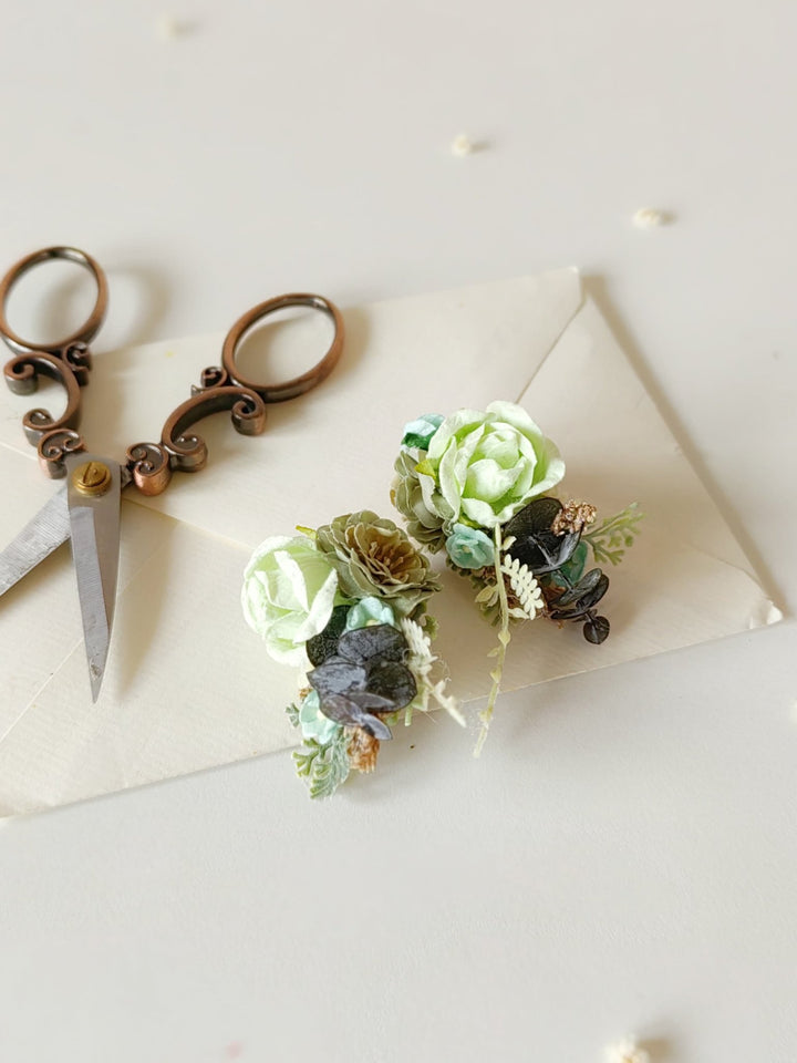 Green Flower Stud Earrings: Pastel Wedding Bridal Jewelry – handmade floral hair accessory by magaela