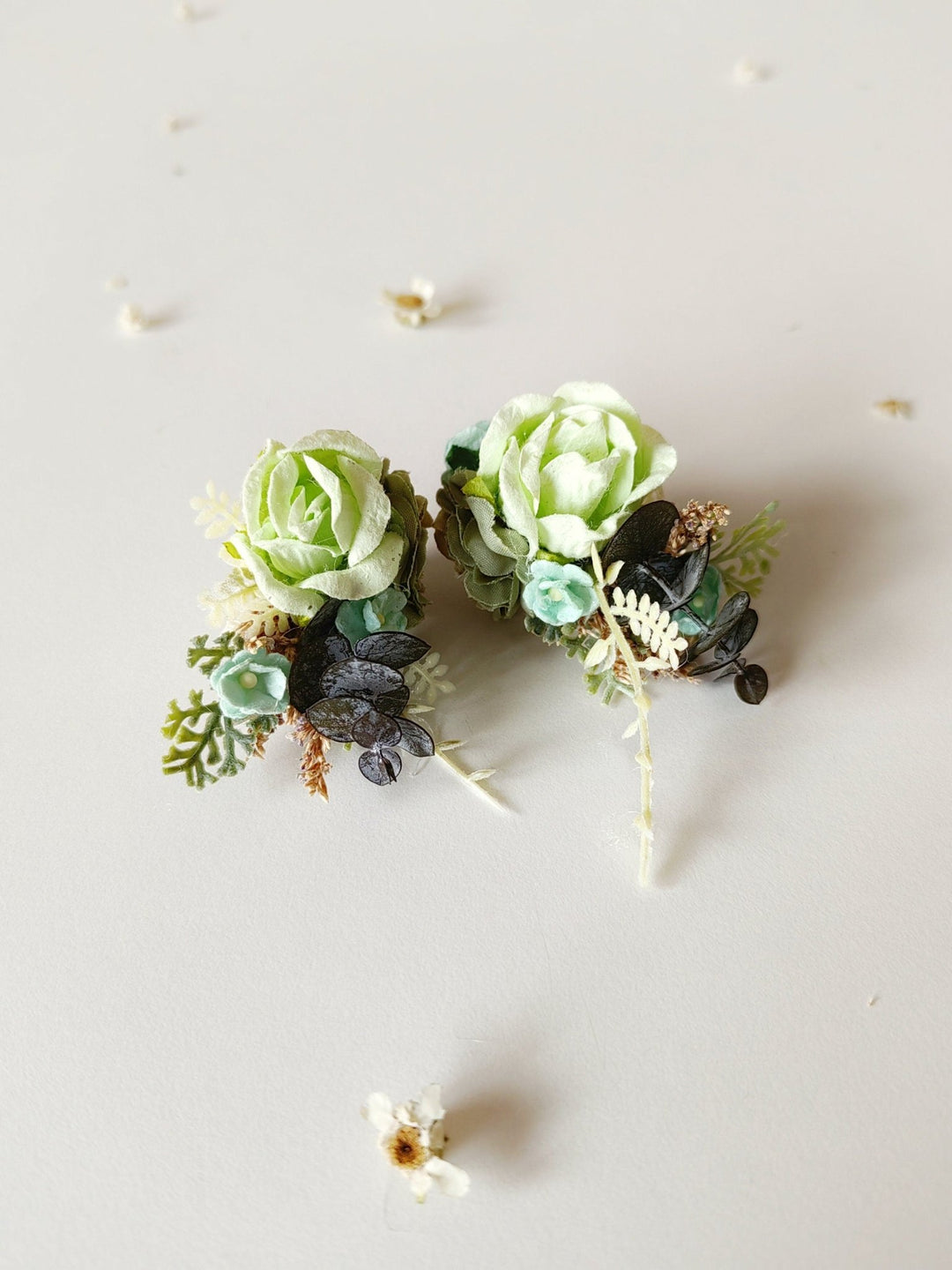 Green Flower Stud Earrings: Pastel Wedding Bridal Jewelry – handmade floral hair accessory by magaela