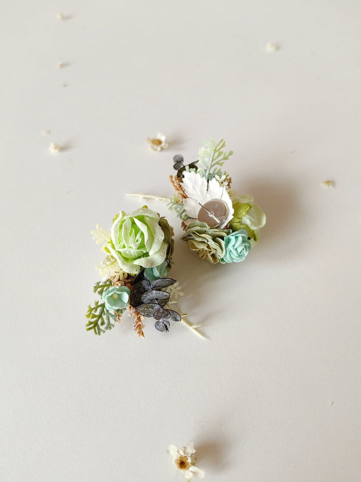 Green Flower Stud Earrings: Pastel Wedding Bridal Jewelry – handmade floral hair accessory by magaela