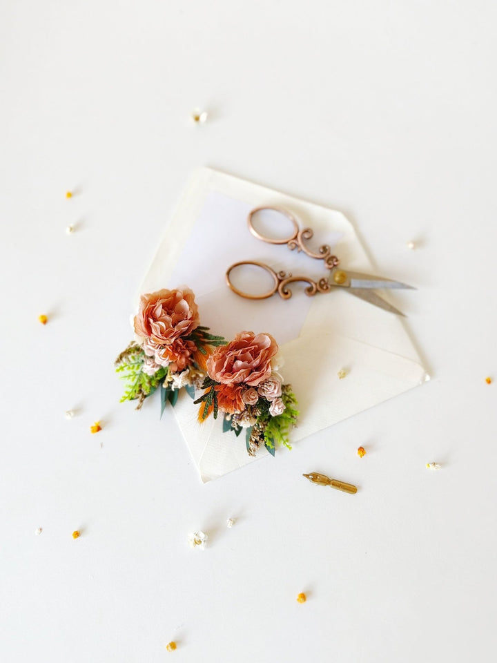 Terracotta Flower Stud Earrings: Autumn Wedding Jewelry – handmade floral hair accessory by magaela