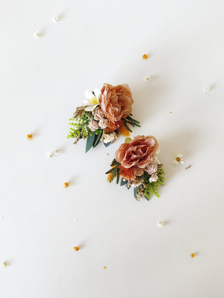 Terracotta Flower Stud Earrings: Autumn Wedding Jewelry – handmade floral hair accessory by magaela