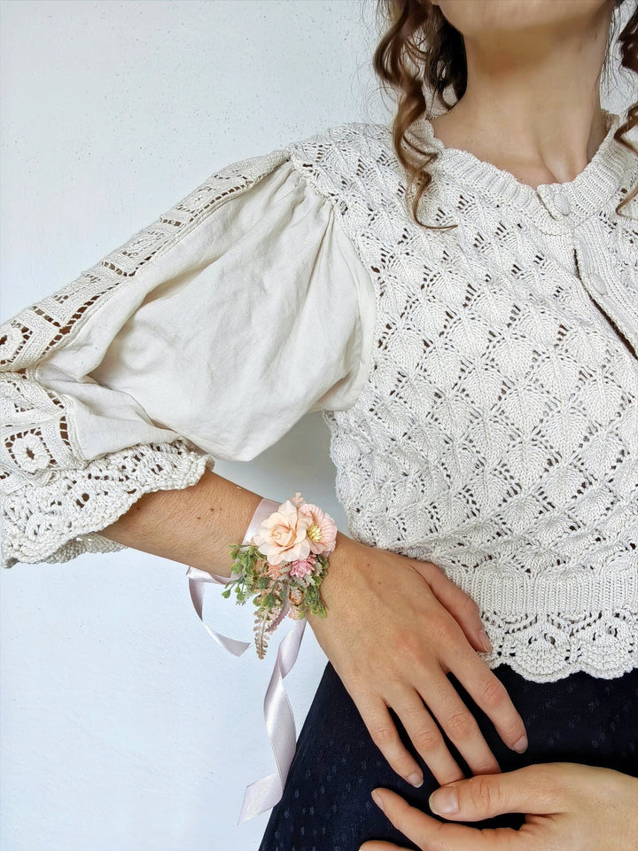 Peach Fuzz Flower Bracelet: Romantic Wedding Wrist Corsage – handmade floral hair accessory by magaela