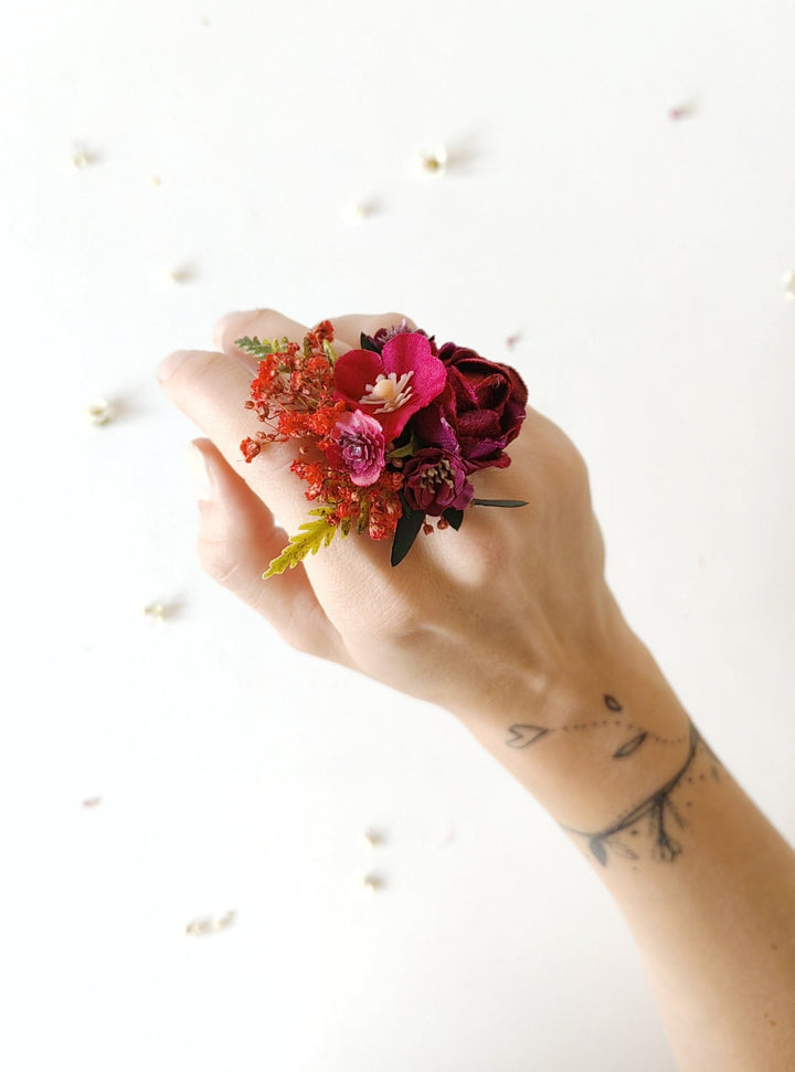 Burgundy Flower Ring: Boho Frida Style Floral Jewelry – handmade floral hair accessory by magaela
