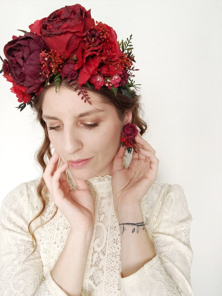 Burgundy Flower Stud Earrings: Dark Red Wedding Jewelry – handmade floral hair accessory by magaela