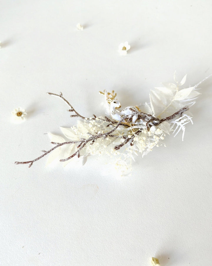 Winter Doe Brooch: Handmade Holiday Jewelry – handmade floral hair accessory by magaela