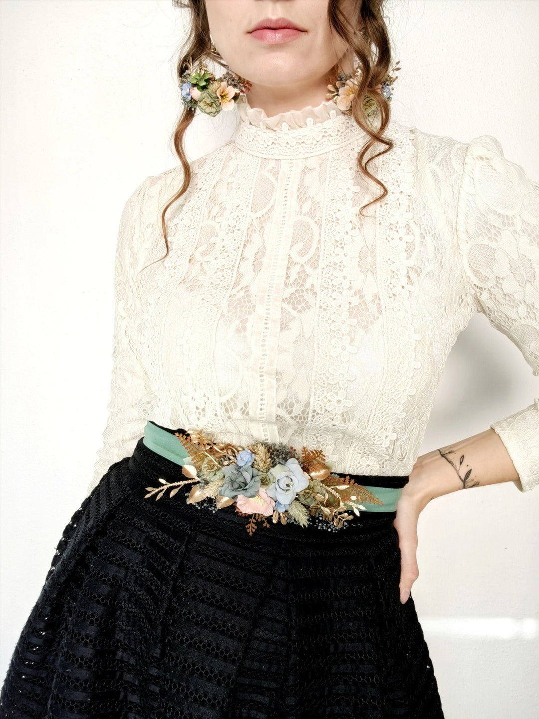 Mint Flower Bridal Belt: Pastel Wedding Dress Sash, Golden Leaves – handmade floral hair accessory by magaela