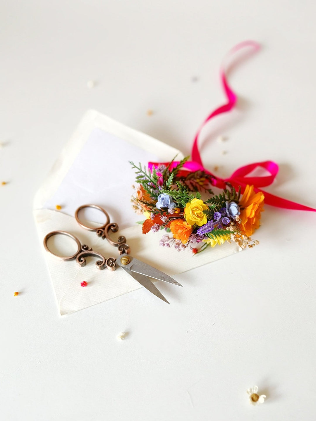 Colorful Flower Bracelet: Boho Wedding Wrist Corsage – handmade floral hair accessory by magaela