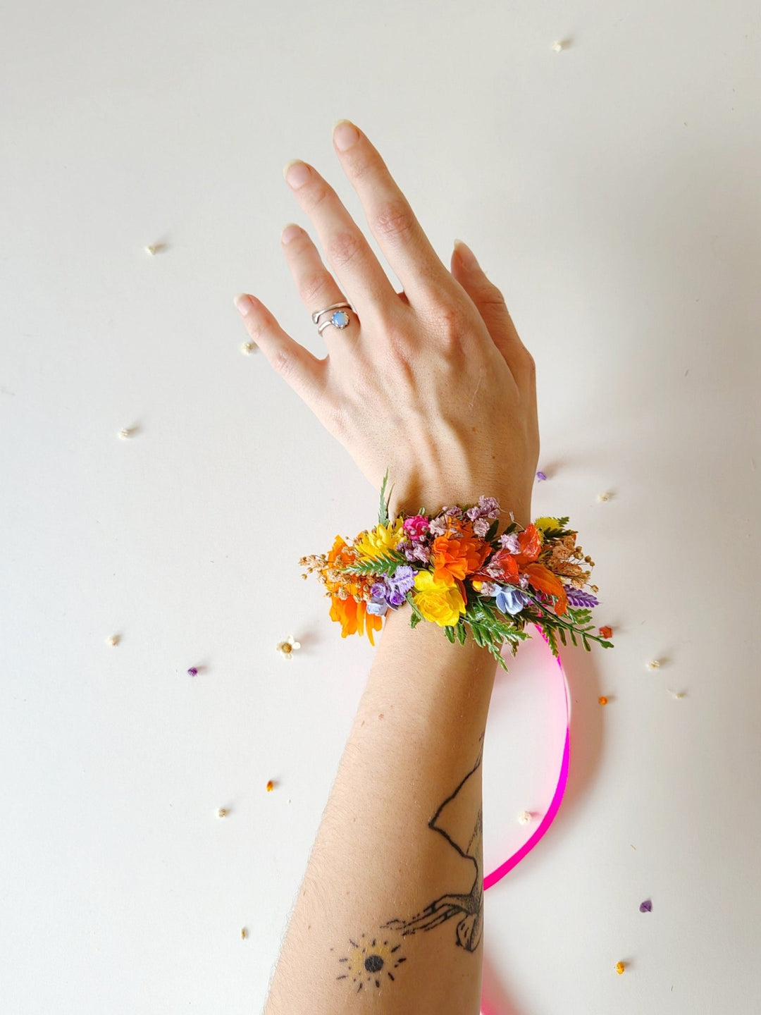 Colorful Flower Bracelet: Boho Wedding Wrist Corsage – handmade floral hair accessory by magaela