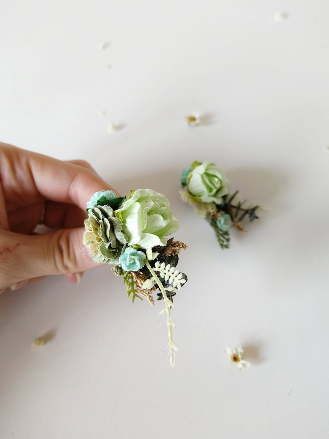 Green Flower Stud Earrings: Pastel Wedding Bridal Jewelry – handmade floral hair accessory by magaela
