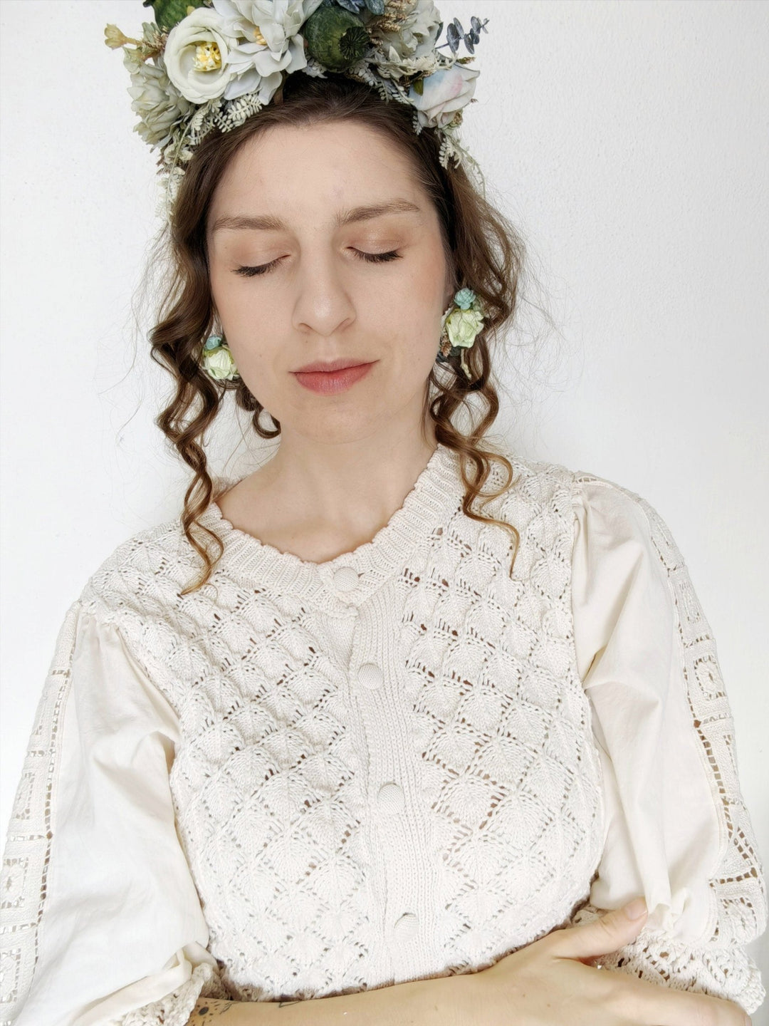 Green Flower Stud Earrings: Pastel Wedding Bridal Jewelry – handmade floral hair accessory by magaela