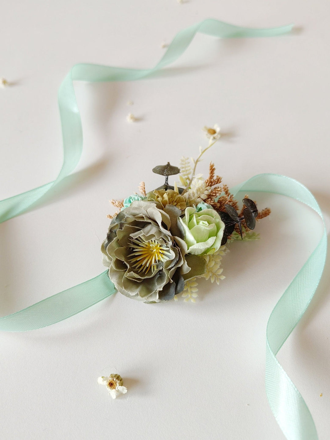 Mint Green Flower Bracelet: Boho Wedding Wrist Corsage – handmade floral hair accessory by magaela