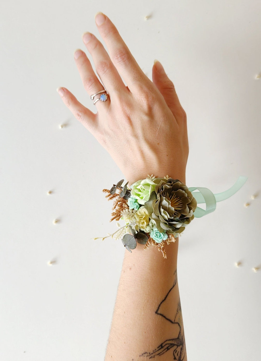 Mint Green Flower Bracelet: Boho Wedding Wrist Corsage – handmade floral hair accessory by magaela