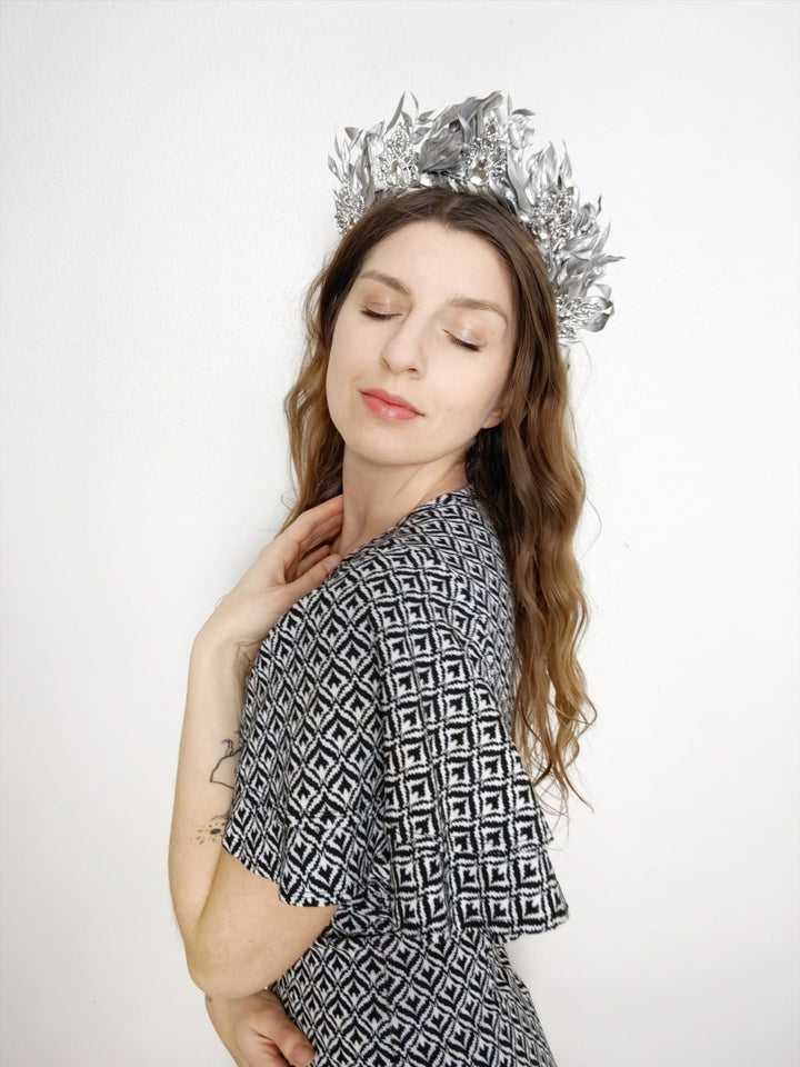 Silver Leaf Bridal Crown: Elegant Wedding Hair Tiara – handmade floral hair accessory by magaela