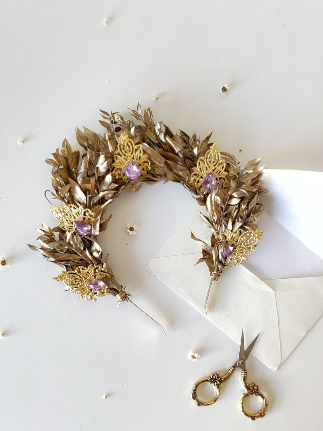Golden Leaf Wedding Crown: Bridal Glam Hair Tiara – handmade floral hair accessory by magaela