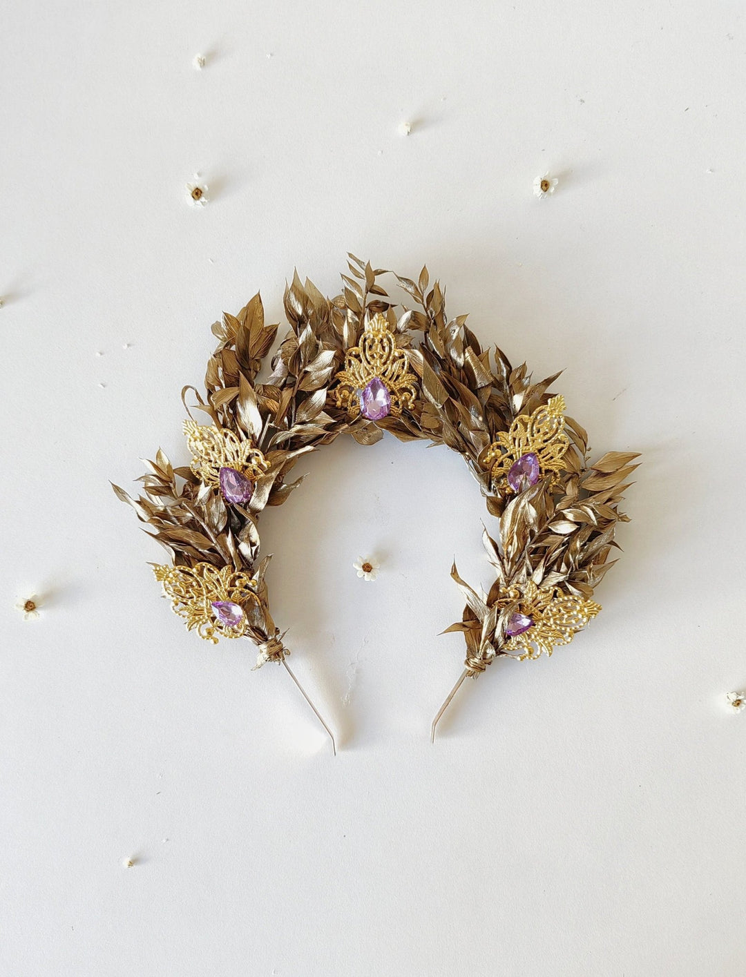 Golden Leaf Wedding Crown: Bridal Glam Hair Tiara – handmade floral hair accessory by magaela