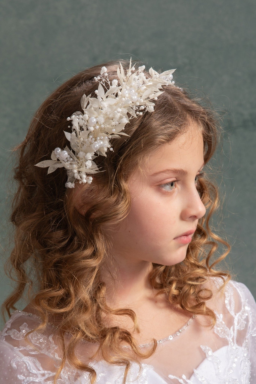 White Flower Crown: First Communion Headband with Pearls – handmade floral hair accessory by magaela