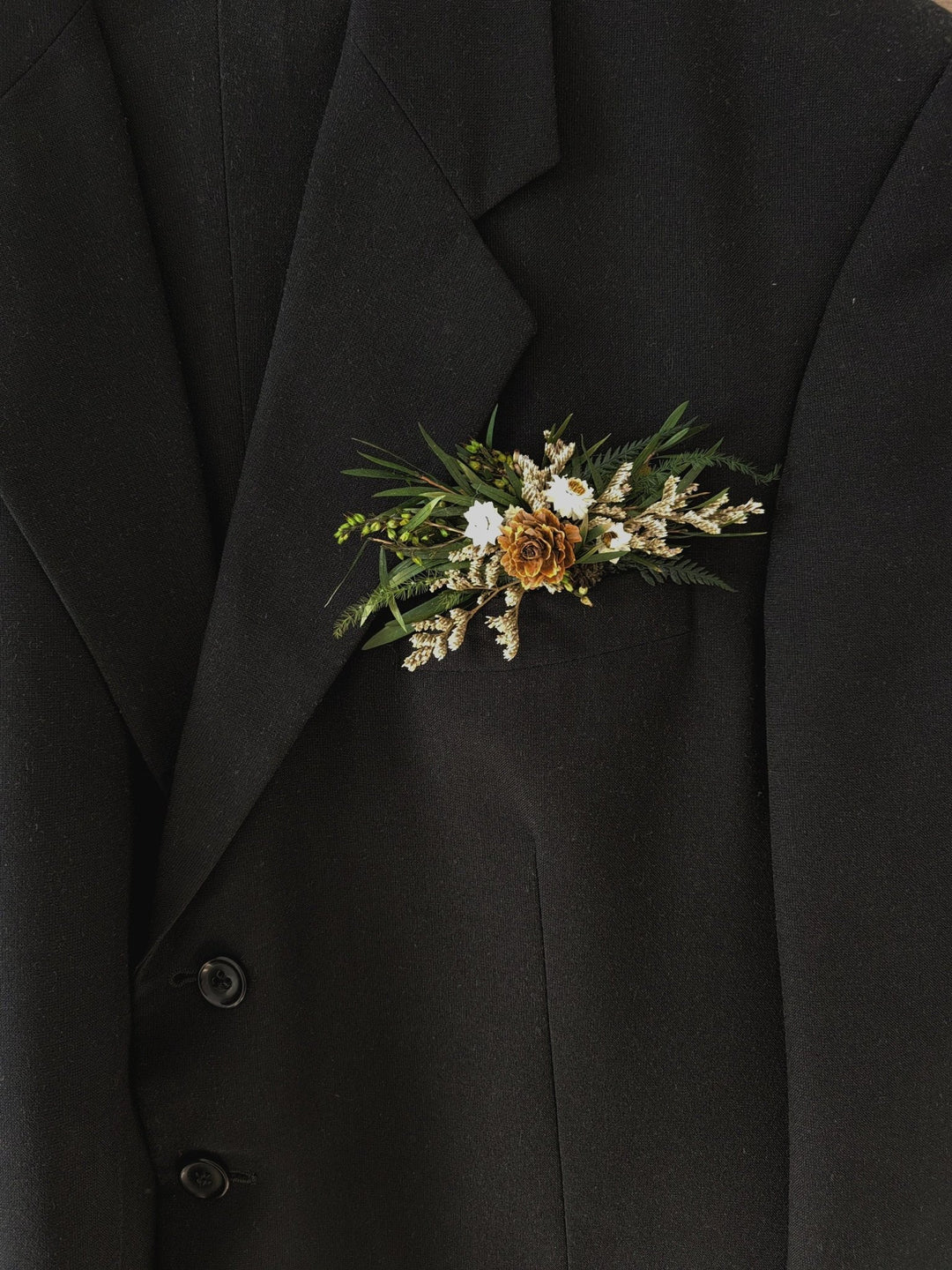 Woodland Groom Pocket Boutonniere: Natural Pine Cone Square Corsage – handmade floral hair accessory by magaela