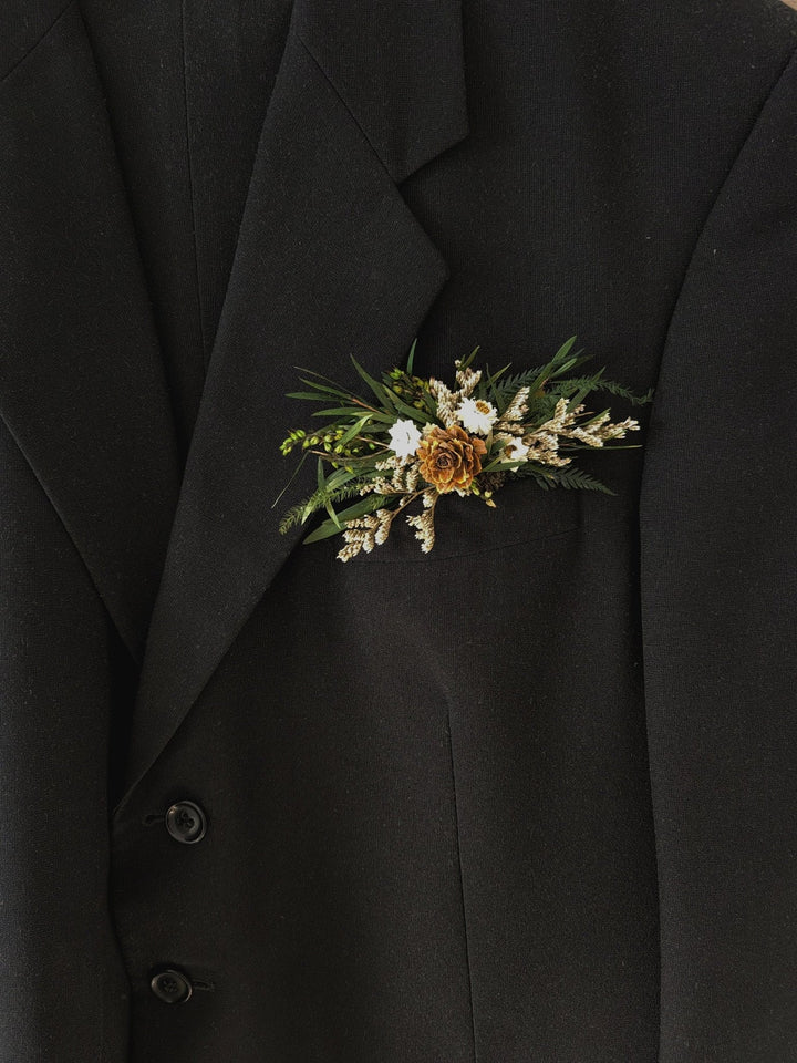 Woodland Groom Pocket Boutonniere: Natural Pine Cone Square Corsage – handmade floral hair accessory by magaela