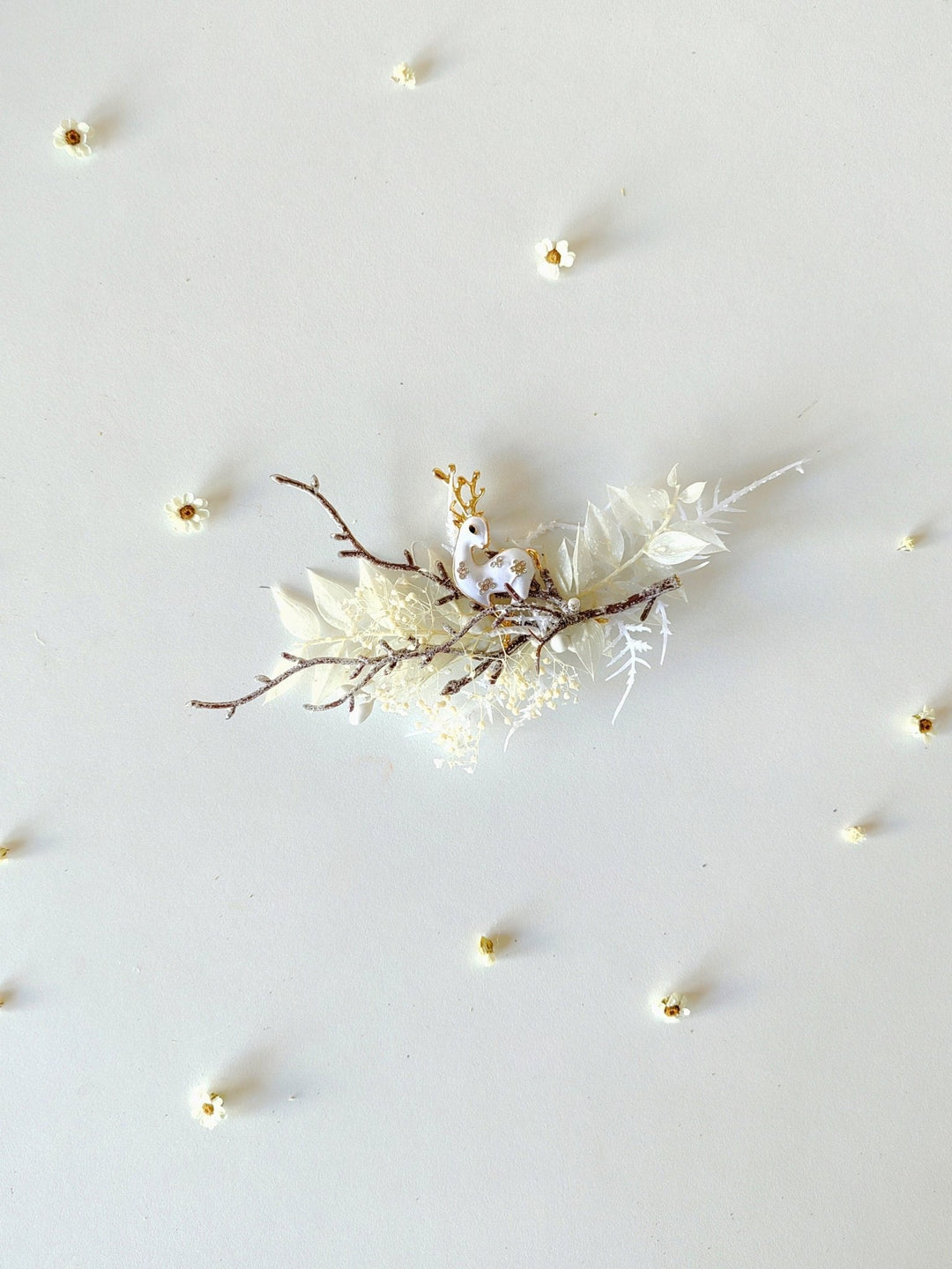 Winter Doe Brooch: Handmade Holiday Jewelry – handmade floral hair accessory by magaela