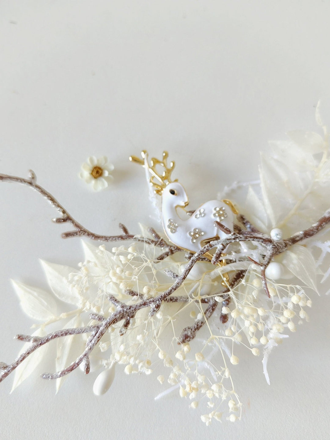 Winter Doe Brooch: Handmade Holiday Jewelry – handmade floral hair accessory by magaela